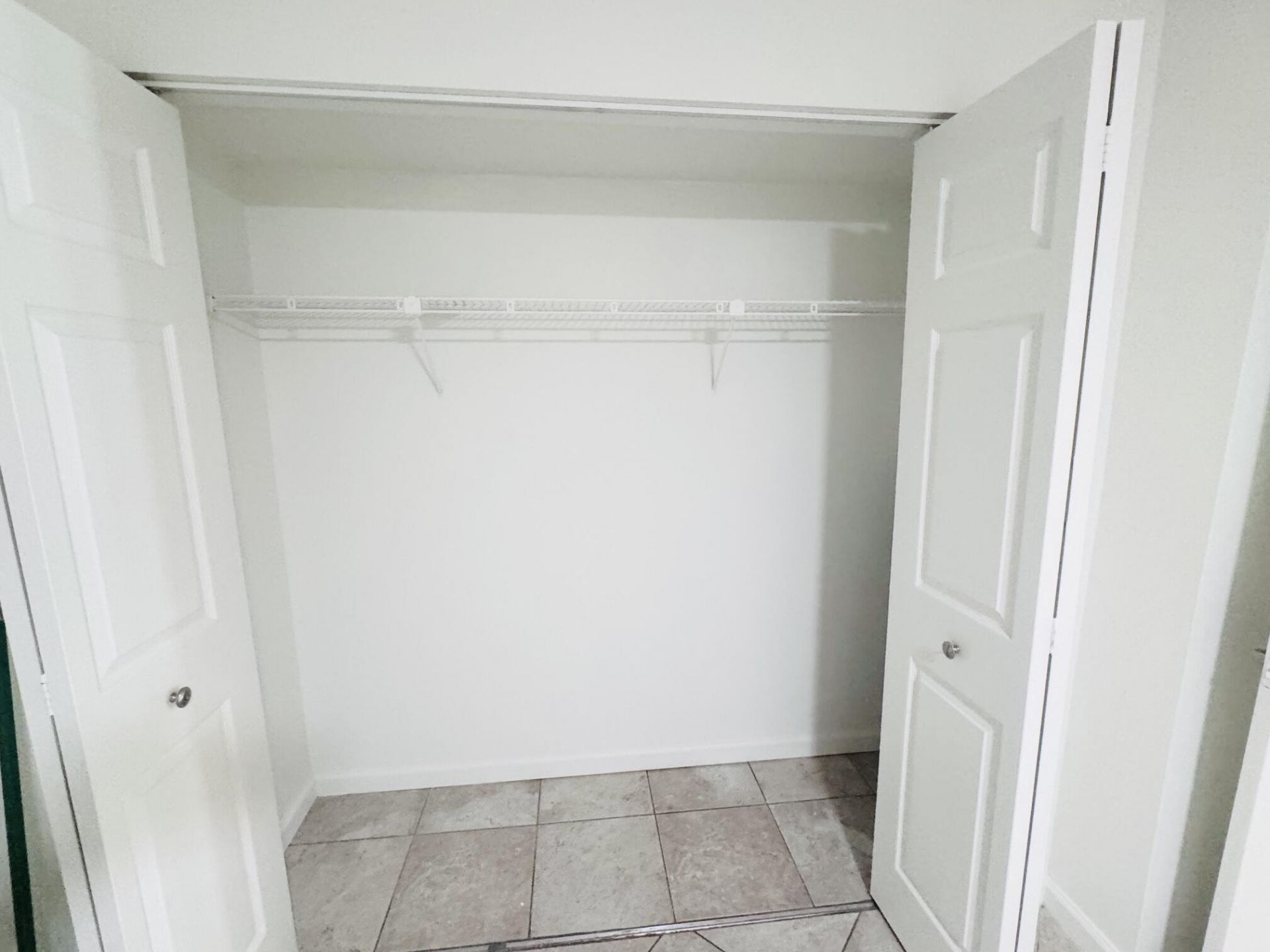 2820 Tennis Club Drive, Unit 206, West Palm Beach, FL 33417 Photo