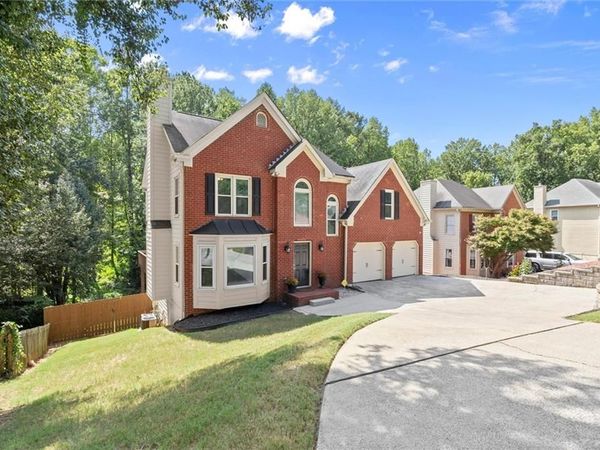 4895 Farm Valley Drive NE, Woodstock, GA 30188