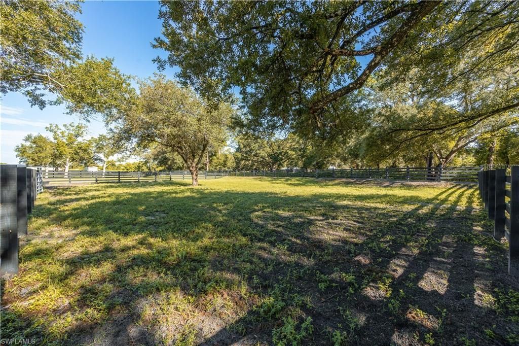 21531 N River Rd , Alva, FL 33920 Photo