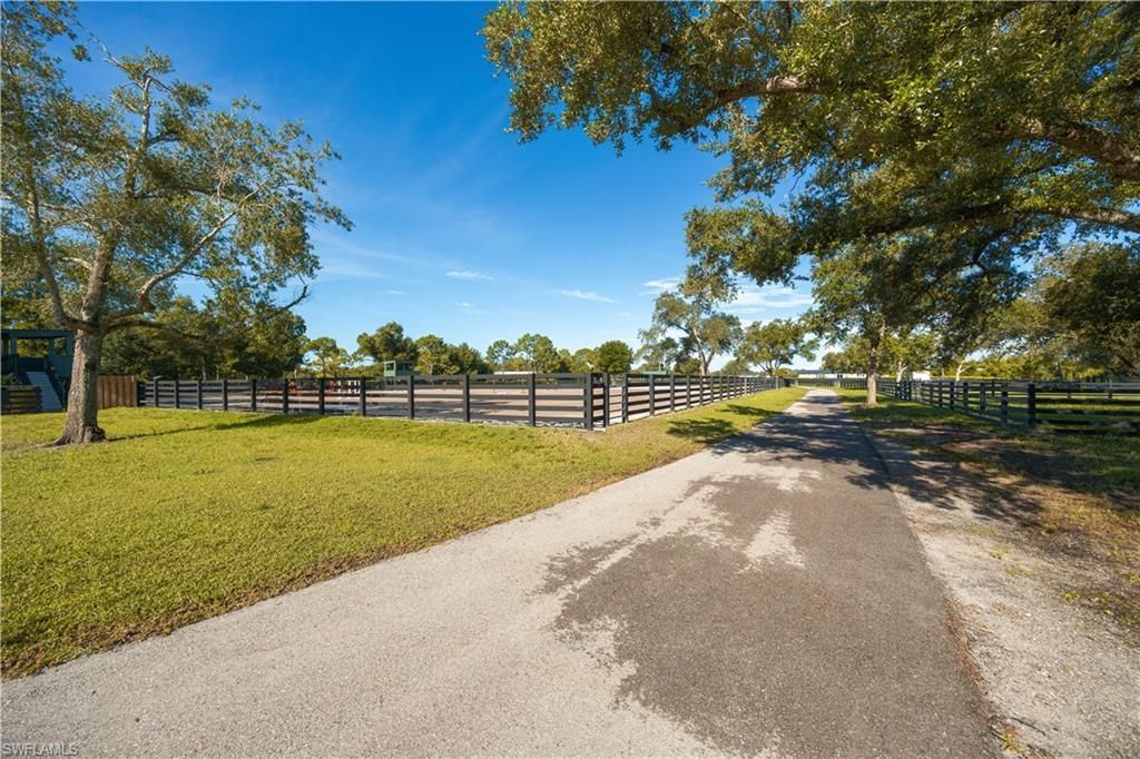 21531 N River Rd , Alva, FL 33920 Photo