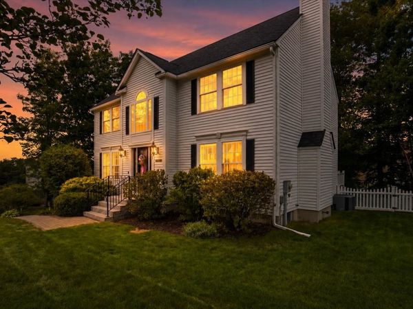 22 Virginia Court, Hooksett, NH 03106