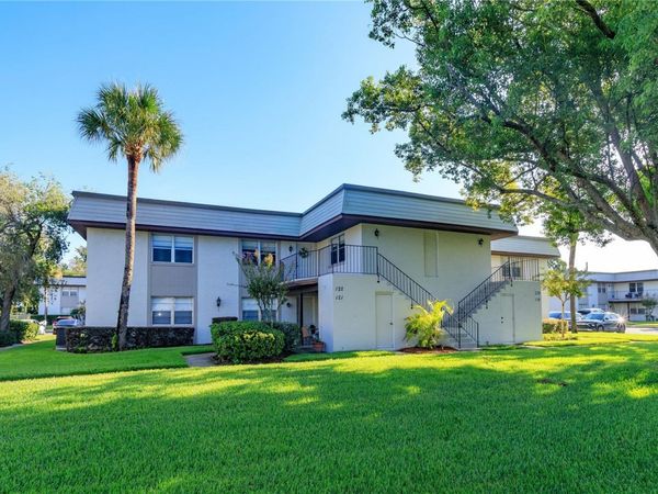 122 WINDTREE LANE, Unit O, WINTER GARDEN, FL 34787