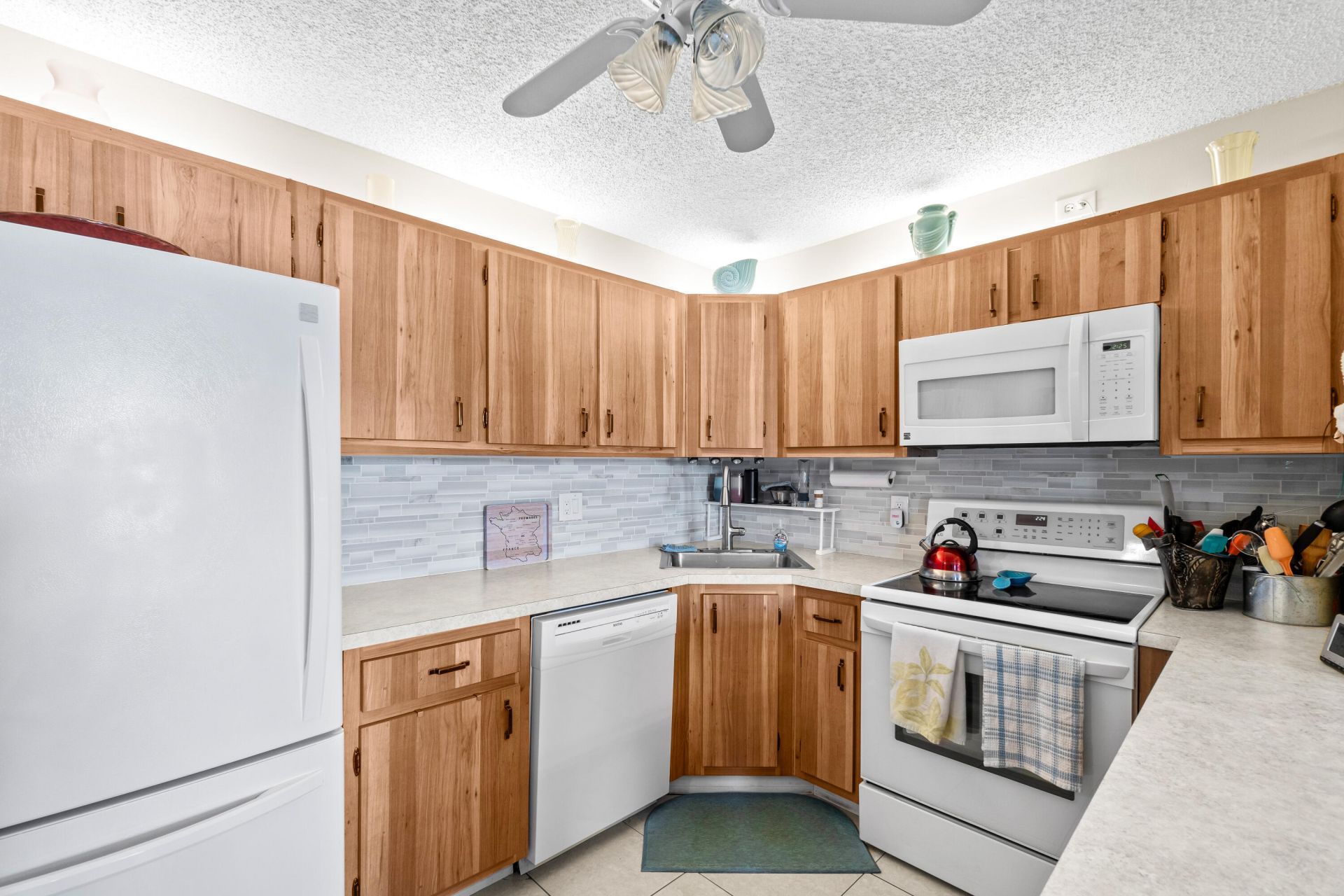 3589 La Aires Court, Unit A-2, Greenacres, FL 33463 Photo