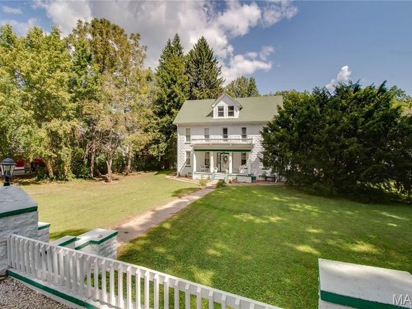 702 W Main Street , Hardin, IL 62047