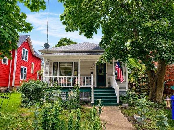 6702 3rd AVENUE, Kenosha, WI 53143
