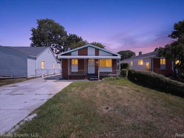 32000 Saint Margaret Street , St Clair Shores, Mi 48082