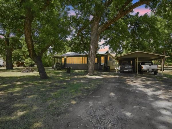 7094 Horseshoe Bend Trail , Weatherford, TX 76087