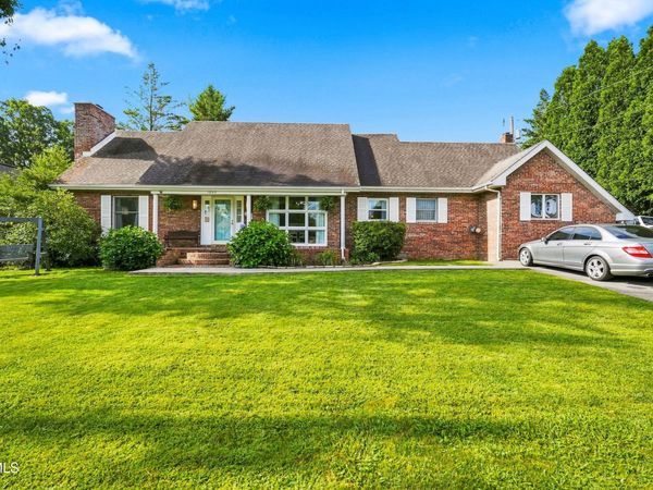 1043 Southeast Circle Drive, Wise, VA 24293