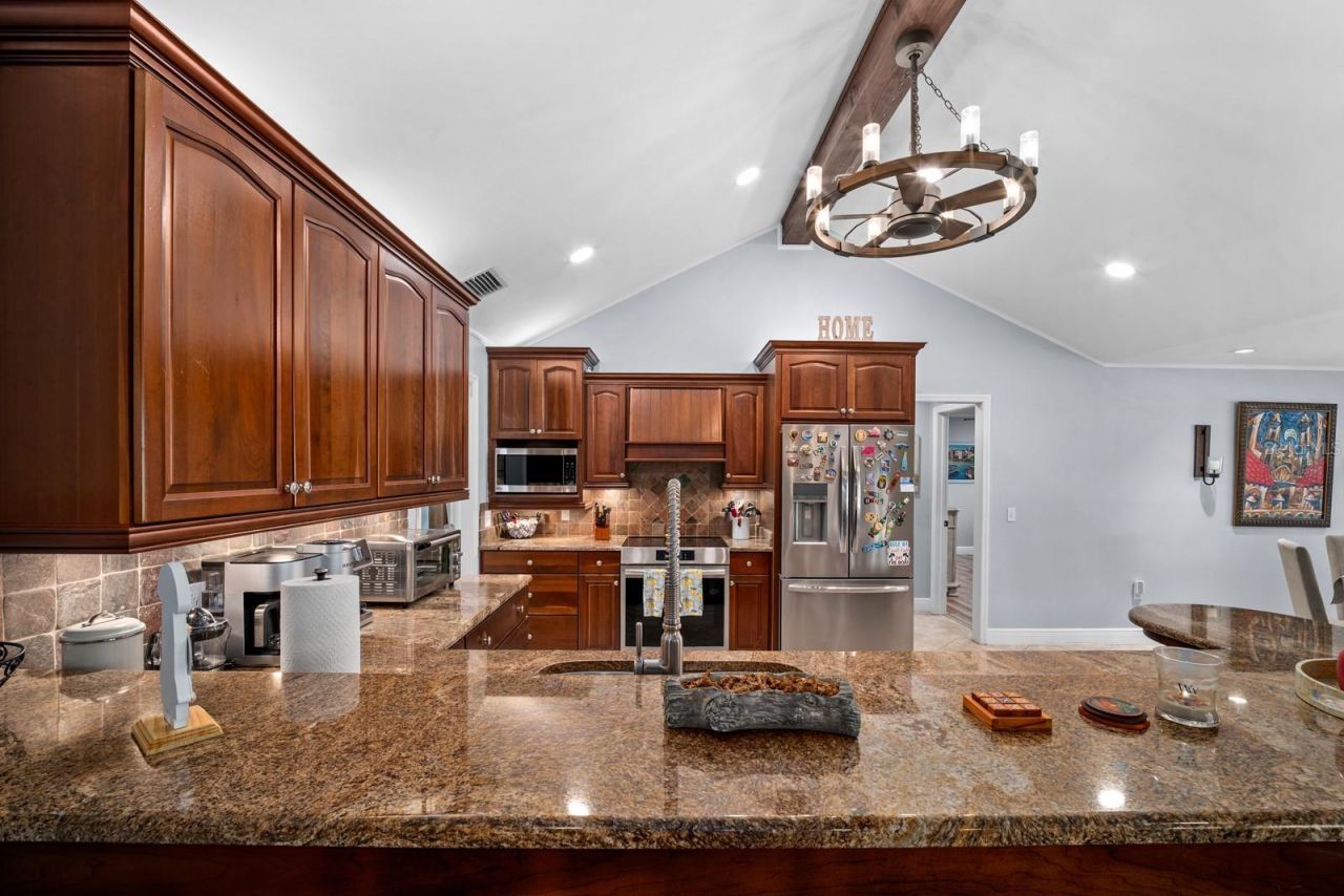 2709 Fairway View Drive, Valrico, FL 33596 Photo