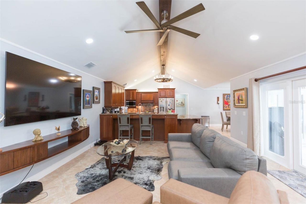 2709 Fairway View Drive , Valrico, FL 33596 Photo