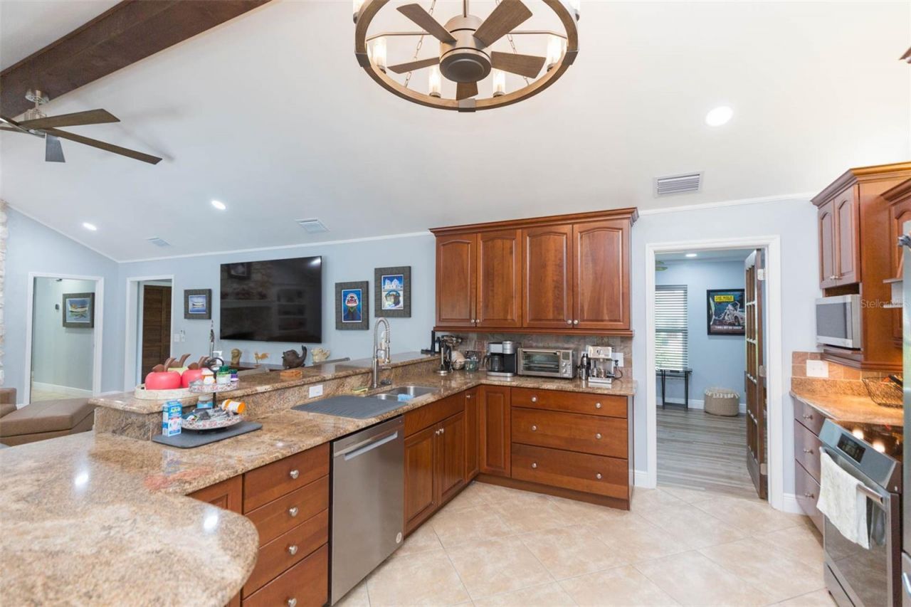2709 Fairway View Drive , Valrico, FL 33596 Photo
