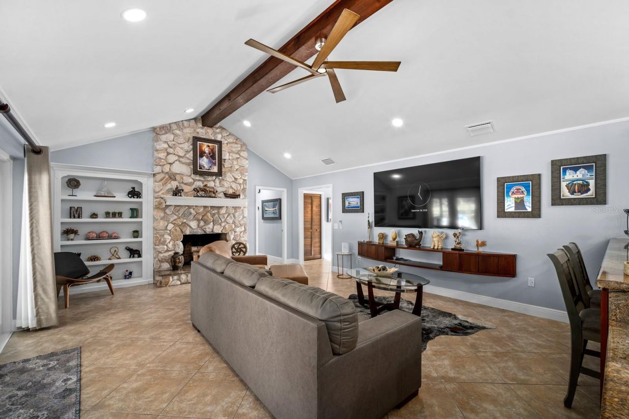 2709 Fairway View Drive, Valrico, FL 33596 Photo