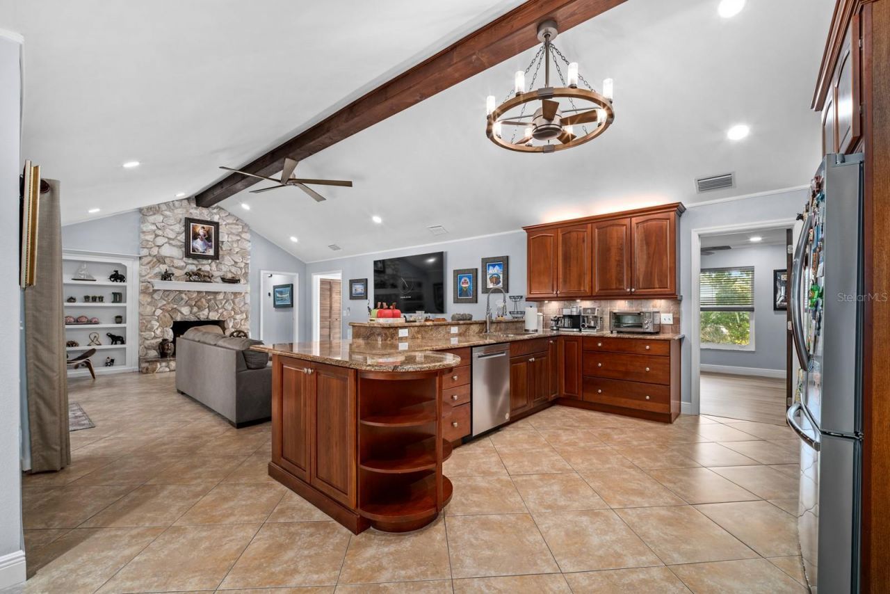 2709 Fairway View Drive, Valrico, FL 33596 Photo