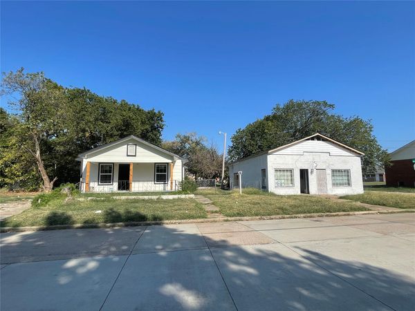 1537 N Norfolk Avenue N, Tulsa, OK 74106