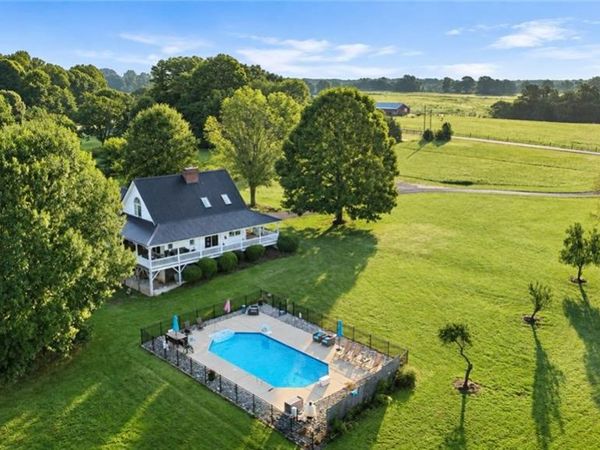 1380 3rd Creek Church Road, Cleveland, NC 27013