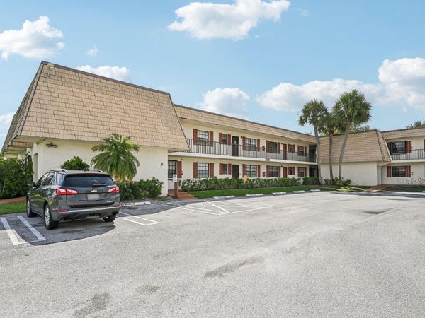 4682 OAK TERRACE Drive, Unit 4682, Greenacres, FL 33463