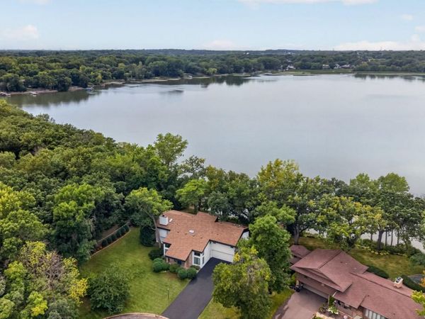 5605 Evergreen Lane N, Plymouth, MN 55442