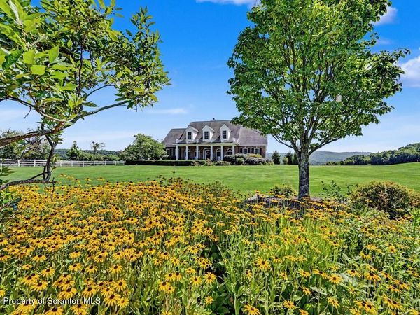 2381 Cherry Hill Road , Clarks Summit, PA 18411