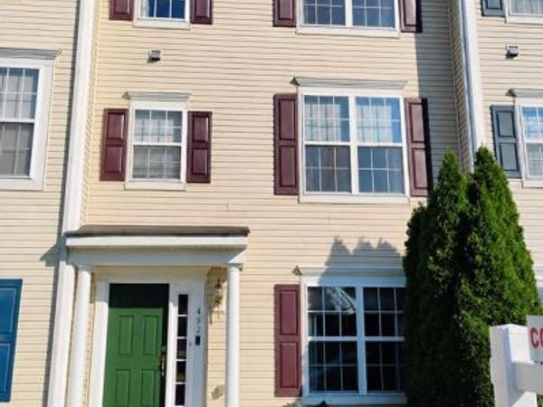 492 S CARLISLE STREET , GREENCASTLE, PA 17225
