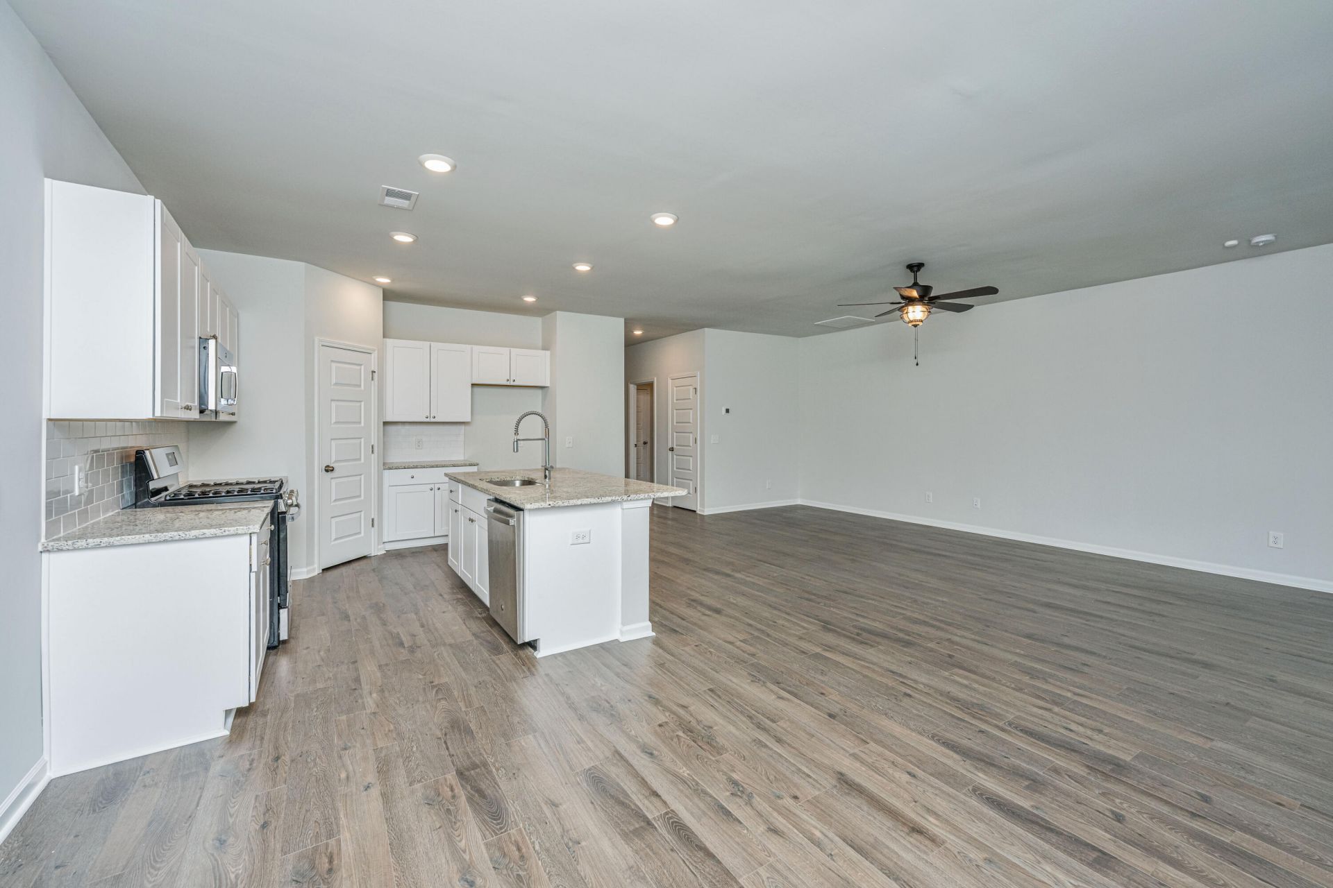 259 Firewheel Court Photo 6