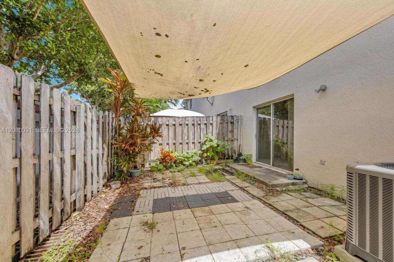 8441 SW 124 Av, Unit 104, Miami, FL 33183 Photo