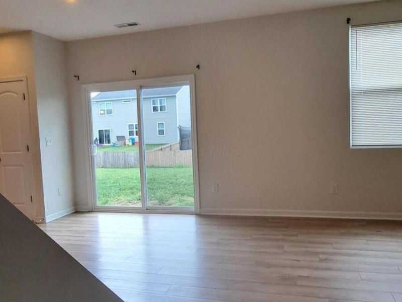 5411 Morning Glory Street, Ashville, OH 43103 Photo 8