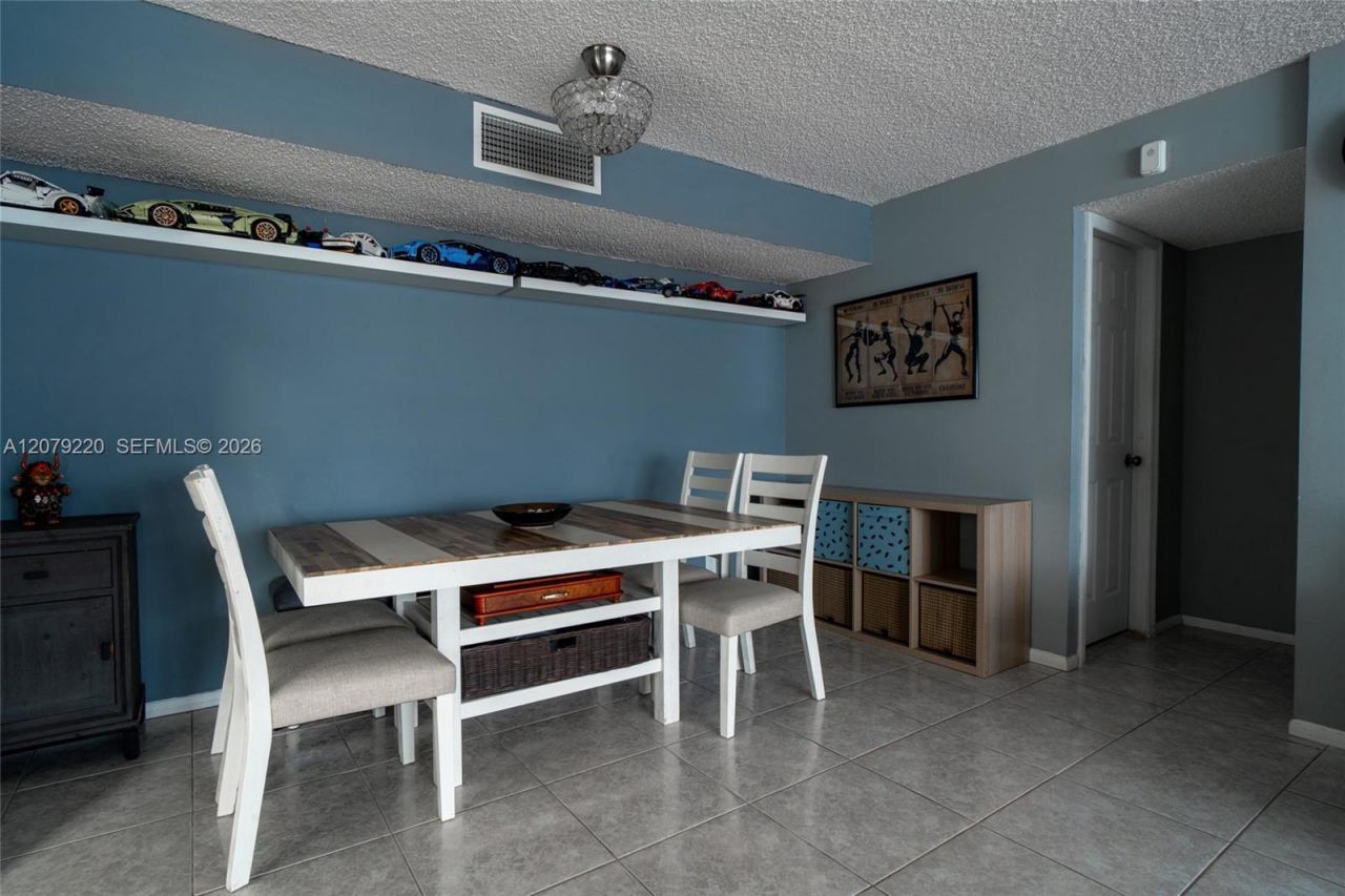 2001 Atlantic Shores Blvd , Unit 320, Hallandale Beach, FL 33009 Photo