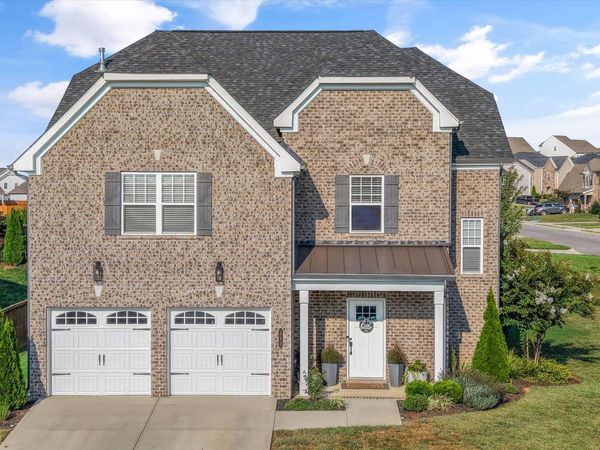 112 Silver Maple St, Lenoir City, TN 37771