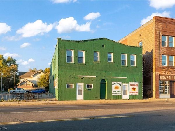 3013 Tuscarawas Street W, Canton, OH 44708