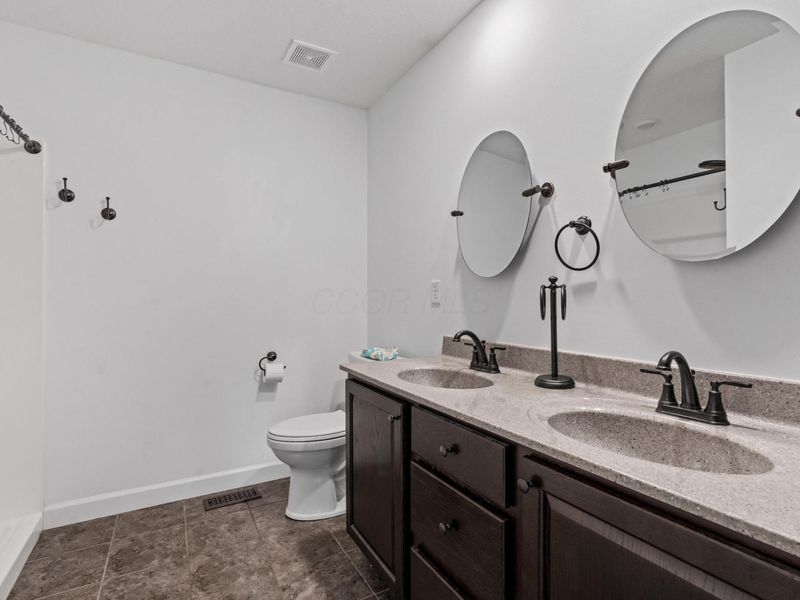 100 Tanglewood Drive, Hillsboro, OH 45133 Photo 32