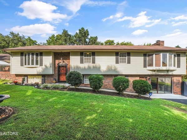 231 W View Drive, Strawberry Plains, TN 37871