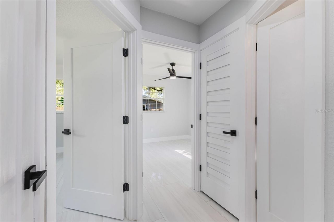 639 Hand Avenue, Sarasota, FL 34232 Photo