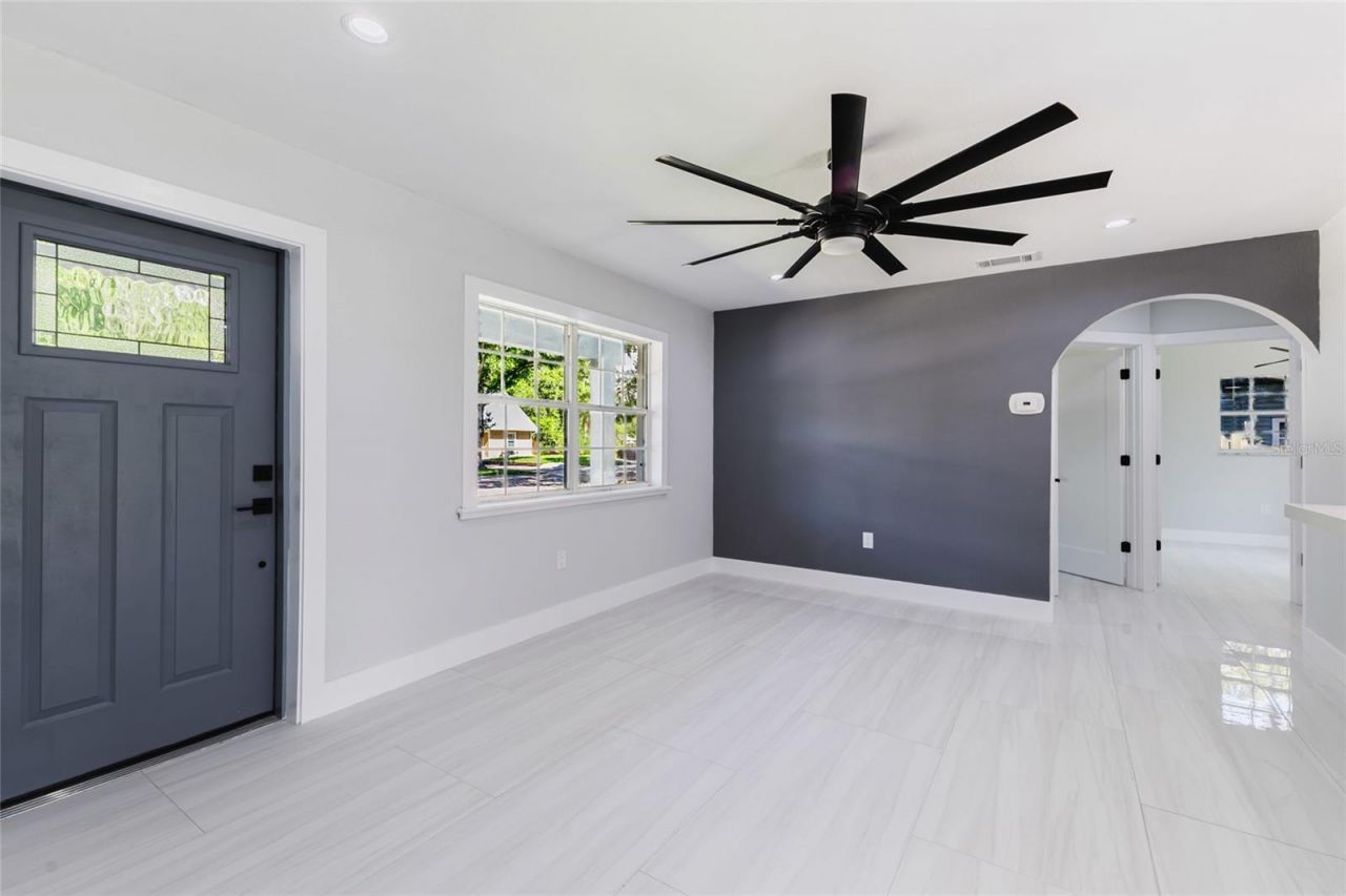 639 Hand Avenue, Sarasota, FL 34232 Photo