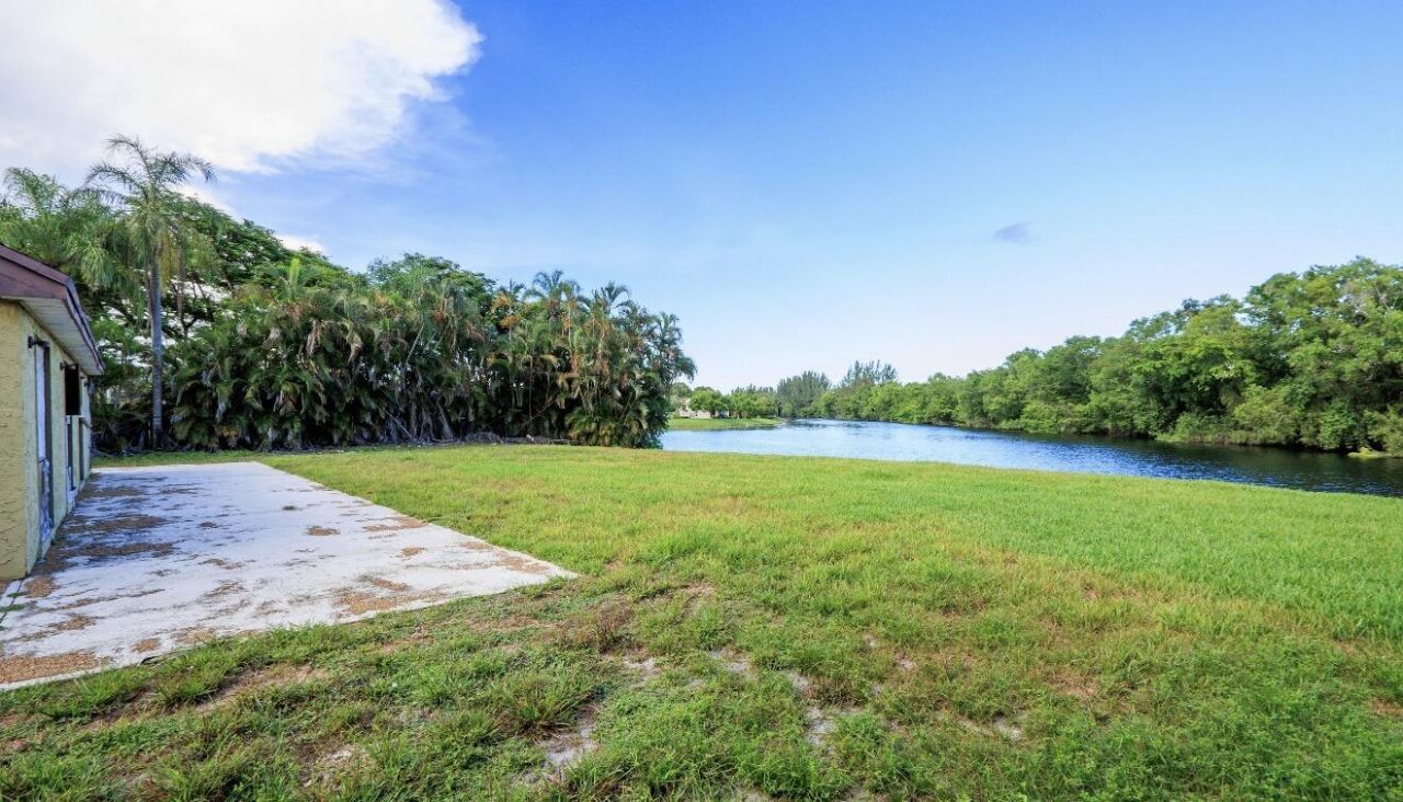 15801 W Wind Circle, Sunrise, FL 33326 Photo