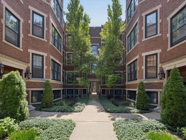 632 Sheridan Square , Unit 2, Evanston, IL 60202