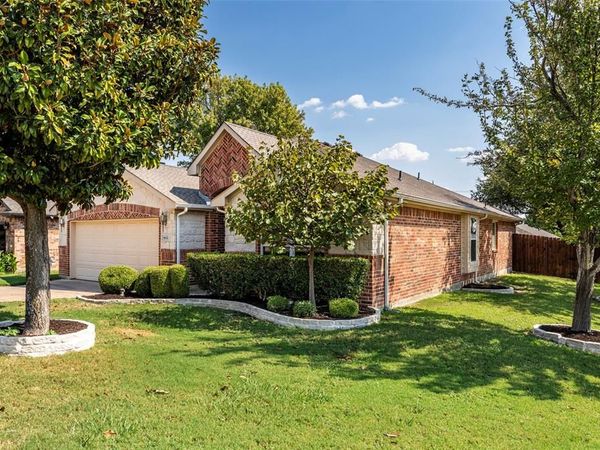 6633 Chalk River Drive , Fort Worth, TX 76179