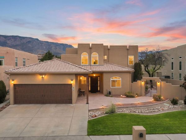 8512 Vina Del Sol Drive NE, Albuquerque, NM 87122