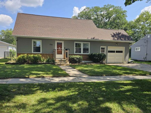 716 N Arch Street, Janesville, WI 53548