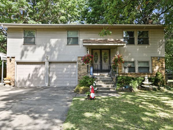 3329 W Countryside Drive , Springfield, MO 65807