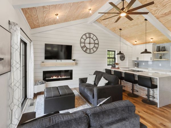 W2186 Wilmers Grove Rd, East Troy, WI 53120