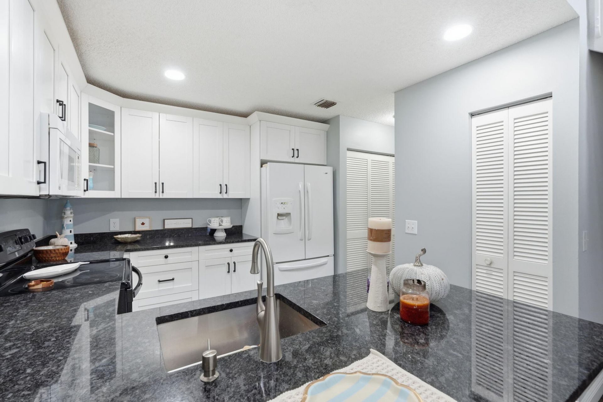 2985 Genoa Place, Unit 2985, West Palm Beach, FL 33406 Photo