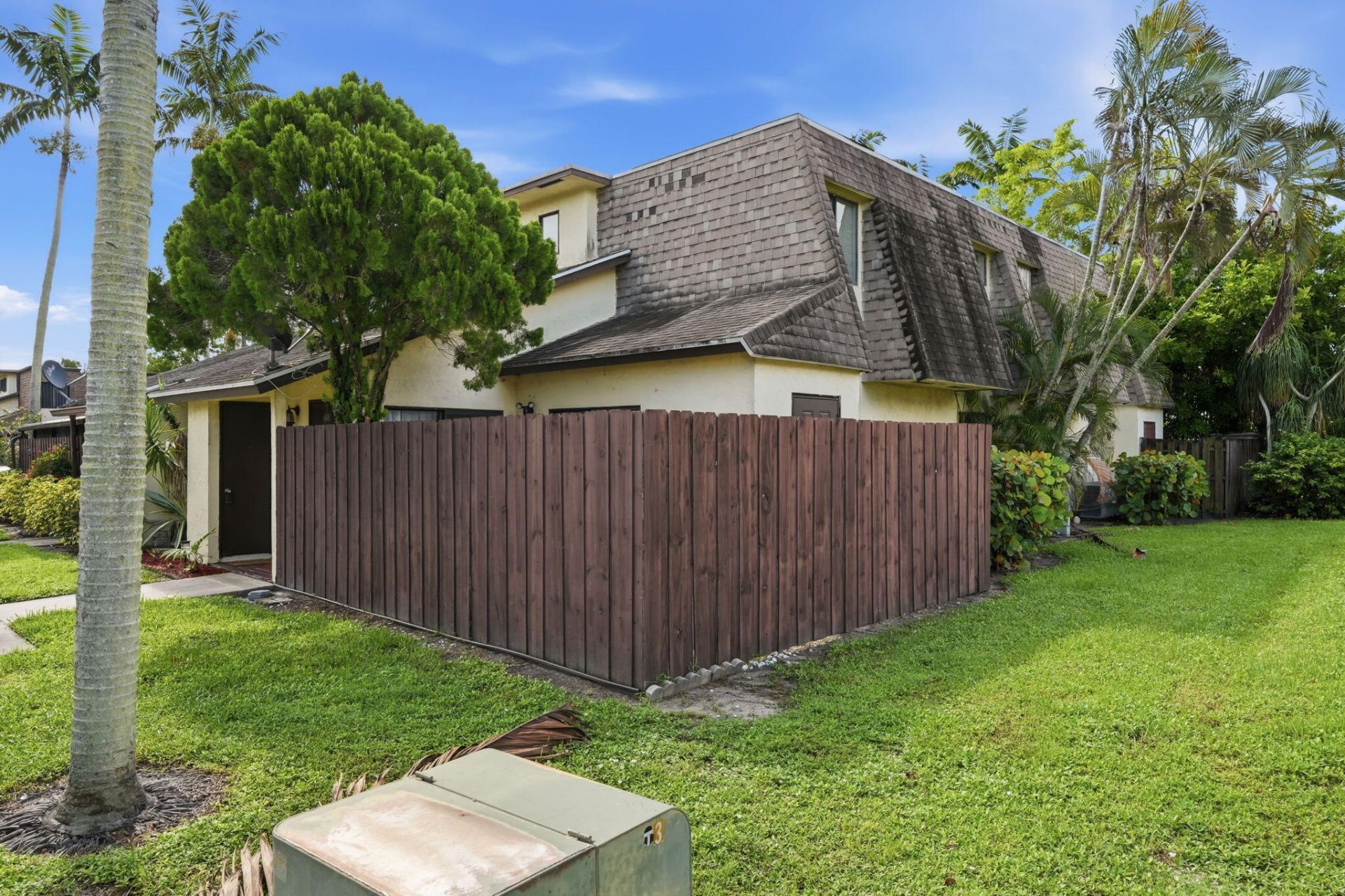 2985 Genoa Place, Unit 2985, West Palm Beach, FL 33406 Photo
