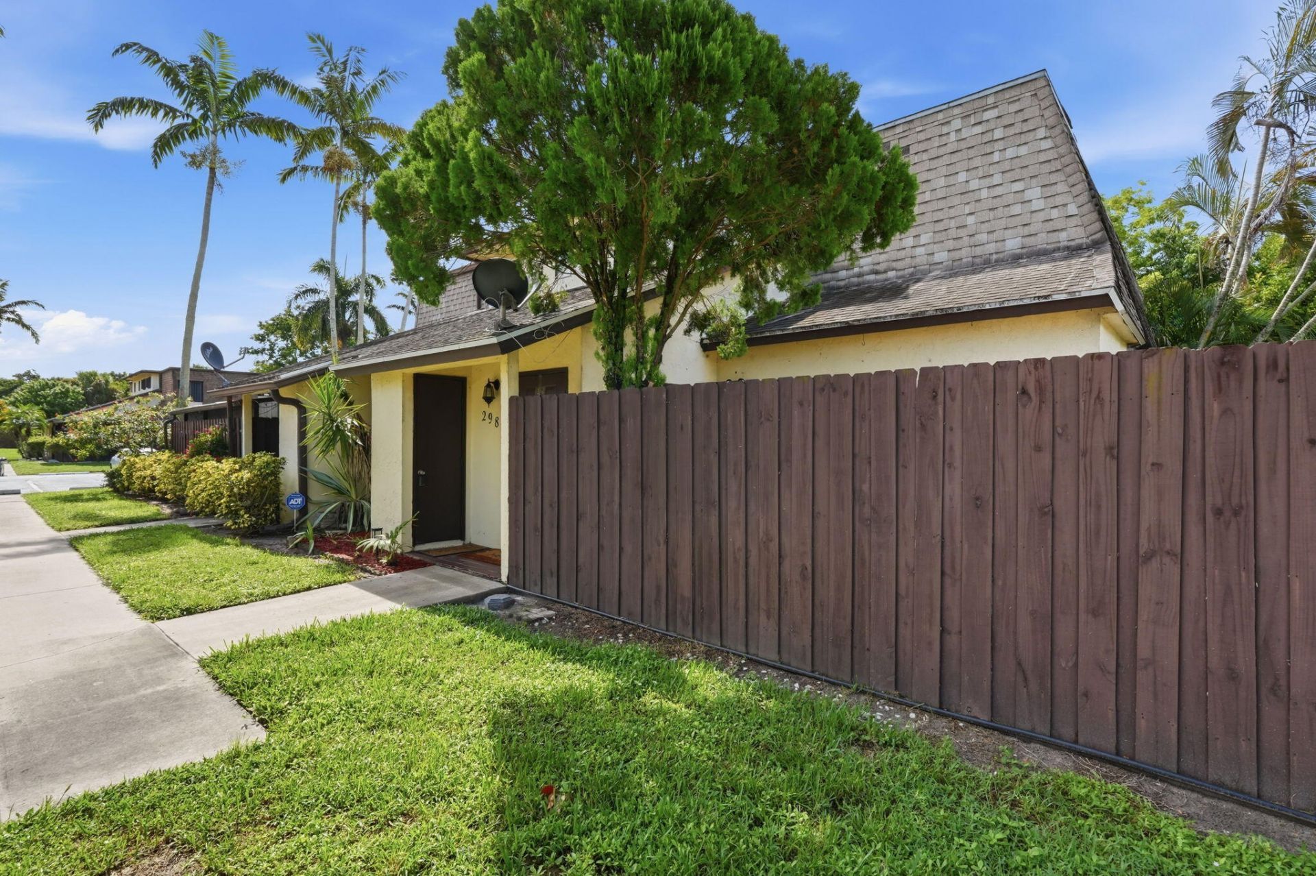 2985 Genoa Place, Unit 2985, West Palm Beach, FL 33406 Photo