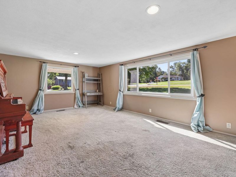 3967 Skyline Drive, Zanesville, OH 43701 Photo 21