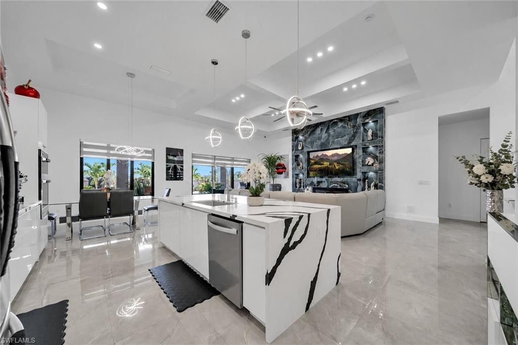 643 SW 18th Ct, Cape Coral, FL 33991 Photo