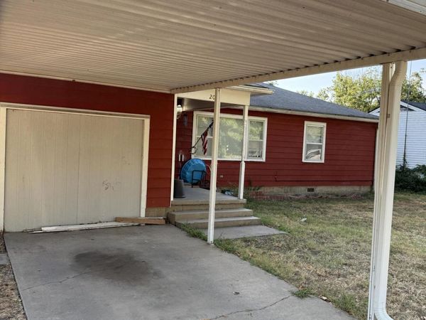 2024 C St NE , Miami, OK 74354