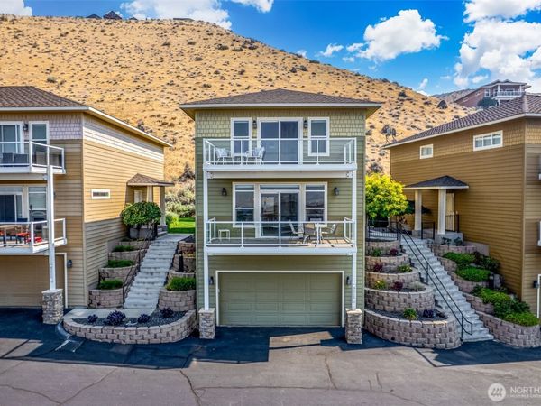 9215 Riverview Way NW, Unit D30, Quincy, WA 98848