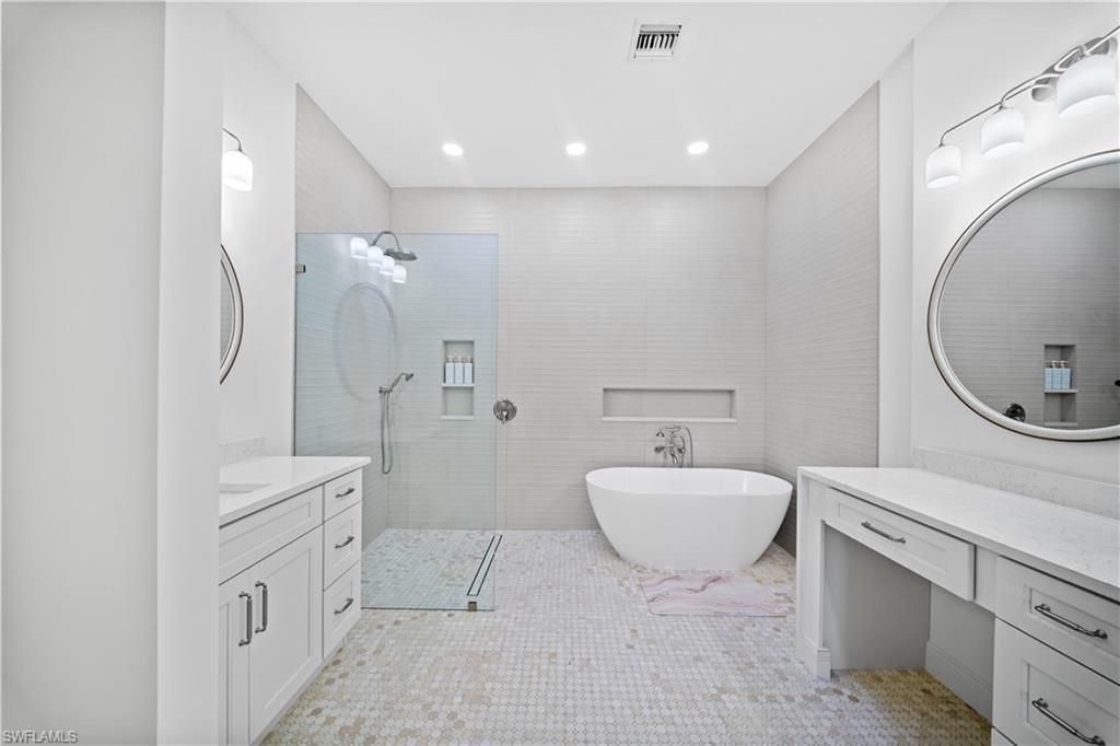 878 Vistana Cir, Naples, FL 34119 Photo