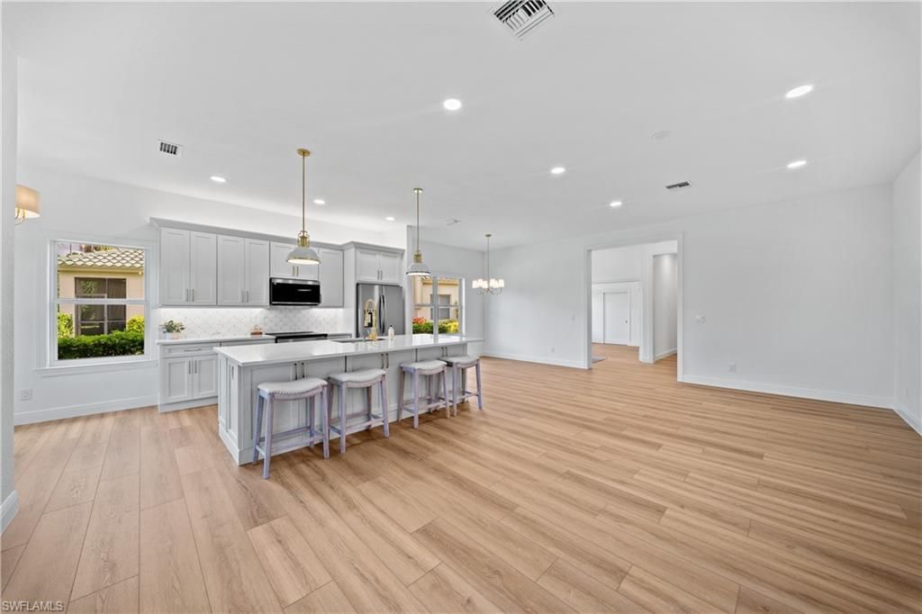 878 Vistana Cir, Naples, FL 34119 Photo