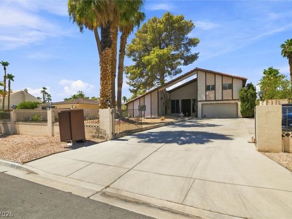 3075 Rosanna Street, Las Vegas, NV 89117